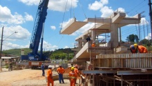 Lançamentos de Pré-Moldados - Passarela CPTM